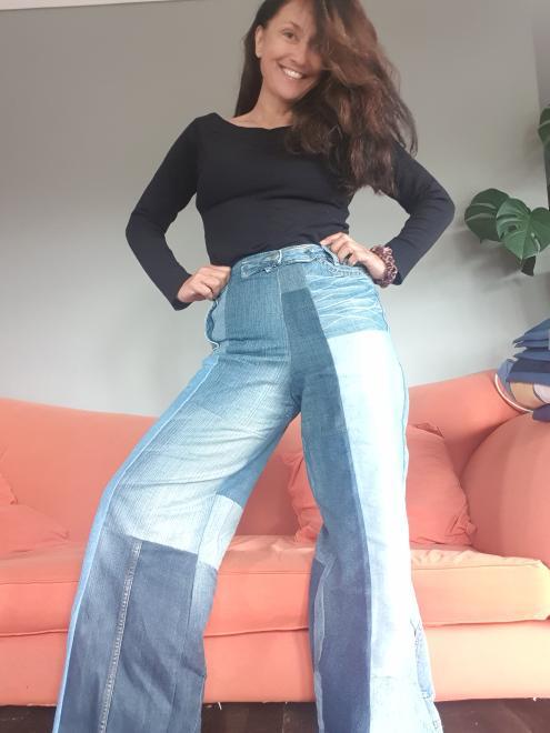 What are "upcycled" jeans - Heke design