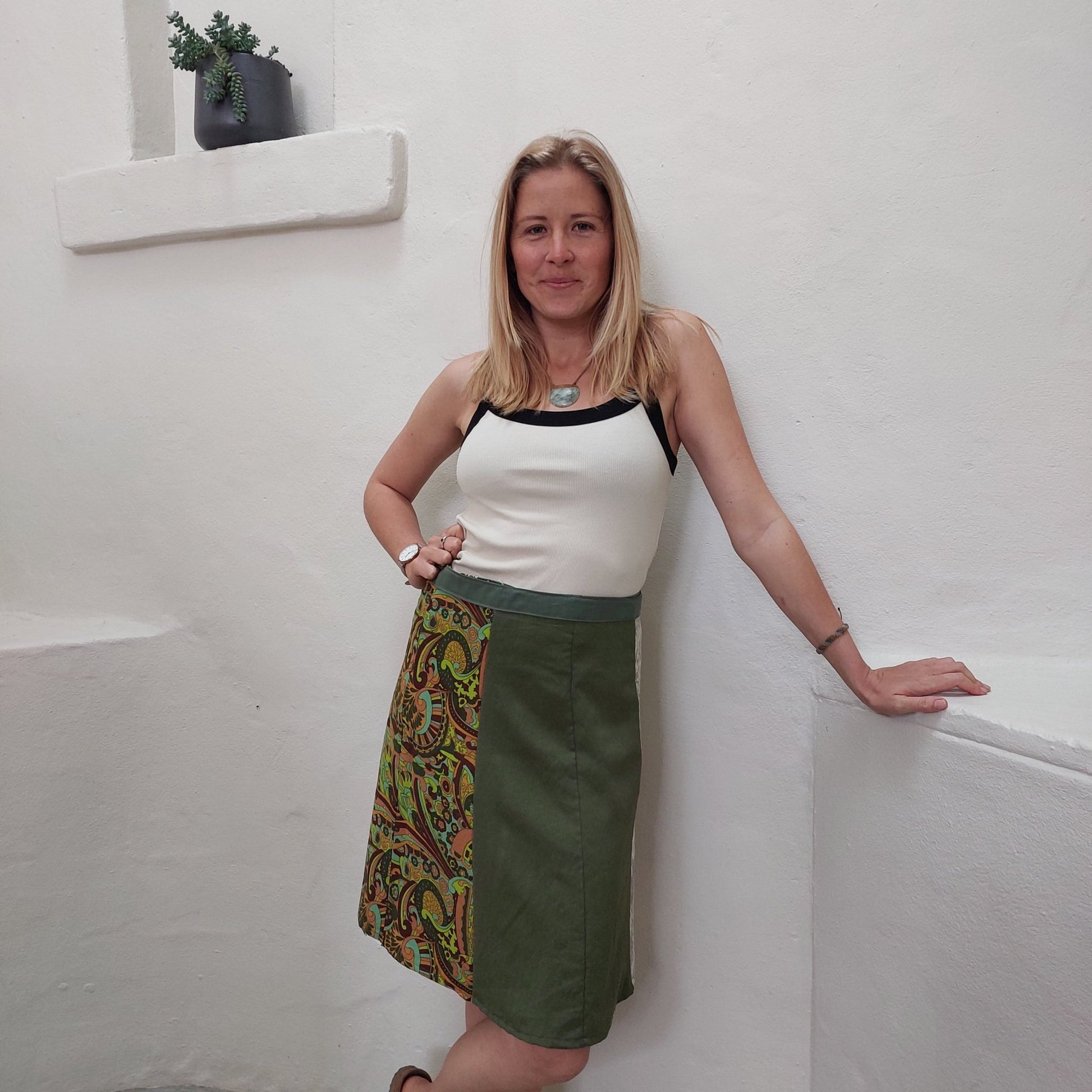 kakhi, olive green retro print wrap skirt - Heke design